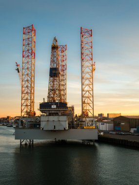 Petrol rig Paragon C463 IJmuiden bağlantı noktası