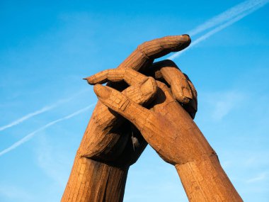 Gretna Green boyuyla clasping