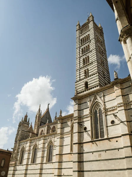 Exteriér Siena Cathedral, Itálie — Stock fotografie