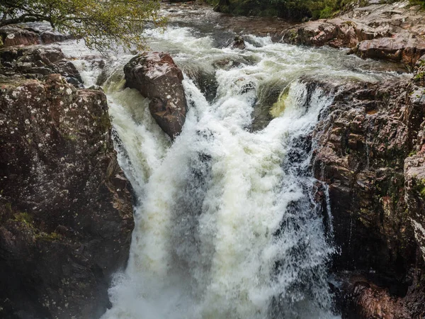 Waterfall in Glen Etive in the Glen Coe area in Scotland — Stock Photo, Image