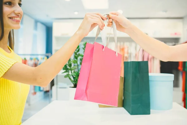 Concetto di shopping cliente regolare — Foto Stock