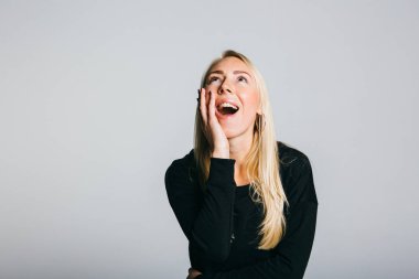 Neşeli mutlu kadın