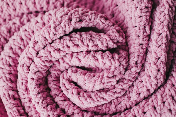 Texture de couverture en tricot rose. Laine mérinos à carreaux . — Photo