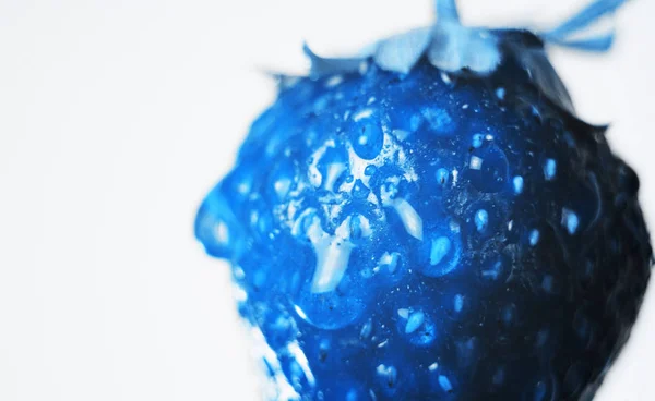 Falling Blue Strawberry Water Drops — Stock Photo, Image