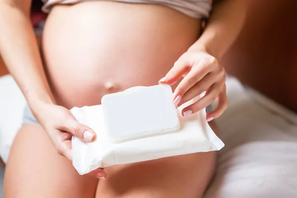 Zwangere vrouw met — Stockfoto