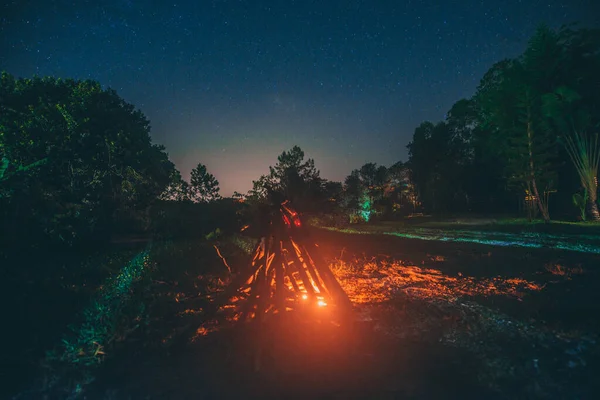 Táborák s hvězdami — Stock fotografie