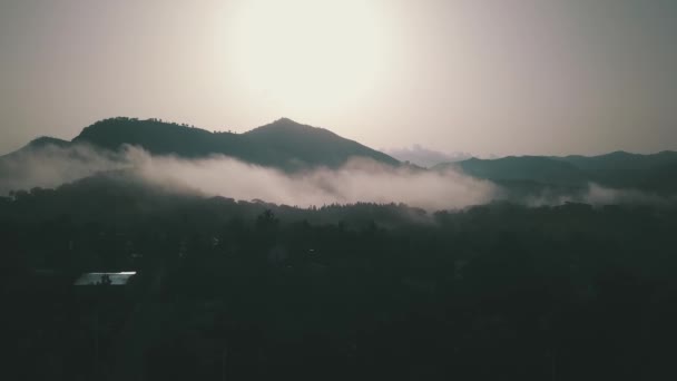 Nubes Mouyntains 4k — Vídeo de stock