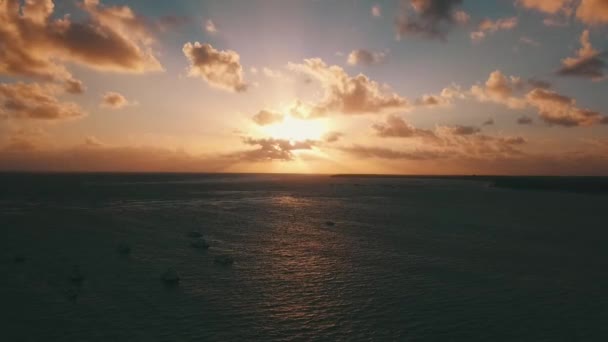 Sonnenaufgang im Wasser 60fps — Stockvideo