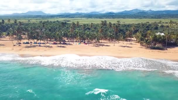 Playa en el paraíso del agua del Caribe azul 4k — Vídeos de Stock