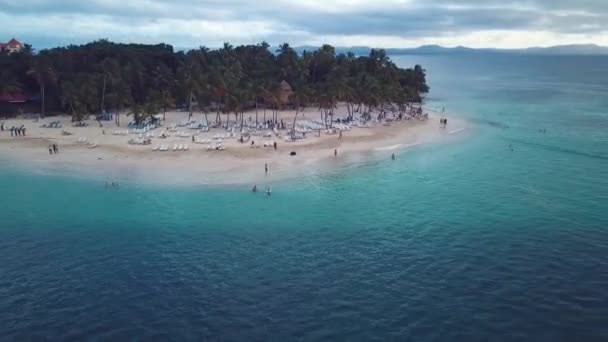 Drone shoot of island in dominican republic the bacardi island in 60 fps 4 — Stock Video