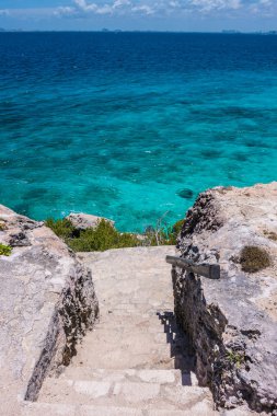 Mavi suyla Karayip maliyeti