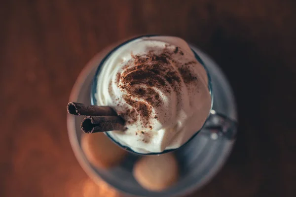 Cappuccino med cookies — Stockfoto