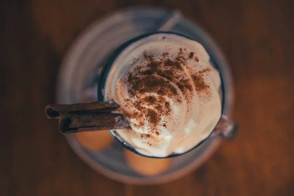 Cappuccino med cookies — Stockfoto
