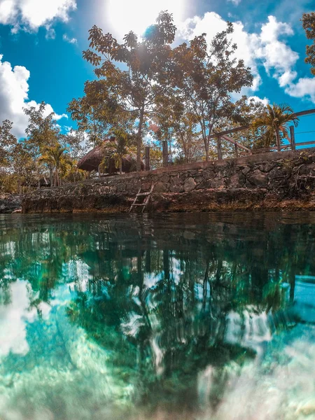 Cenote w Meksyku z wodą Obraz Stockowy