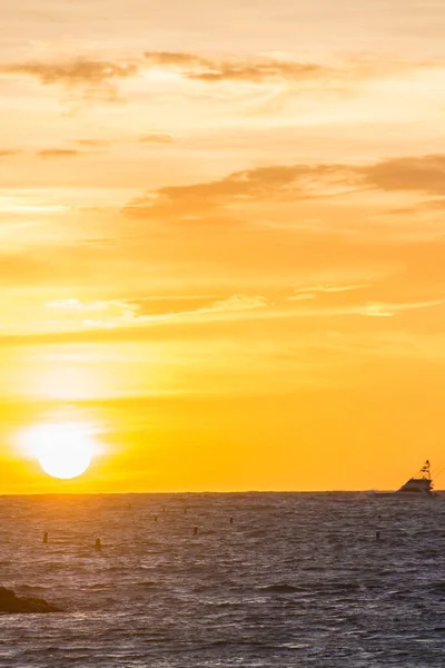 Soluppgång Med Båt Karibiska — Stockfoto