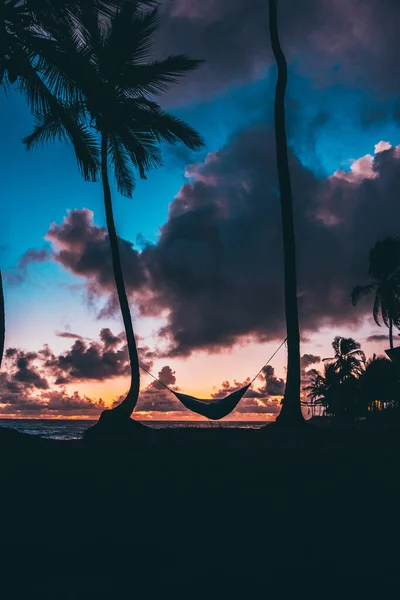 Hamaca Amanecer Playa Caribeña Con Nubes —  Fotos de Stock