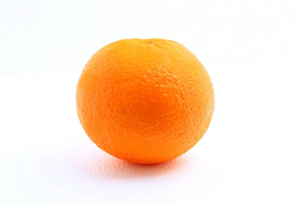 Mandarin Orange Sköt Över Vit Bakgrund — Stockfoto