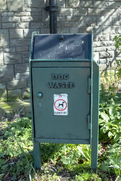 Eine Nahsicht Auf Eine Hundeabfalltonne Für Tierbesitzer Die Hunde Vertreiben — Stockfoto