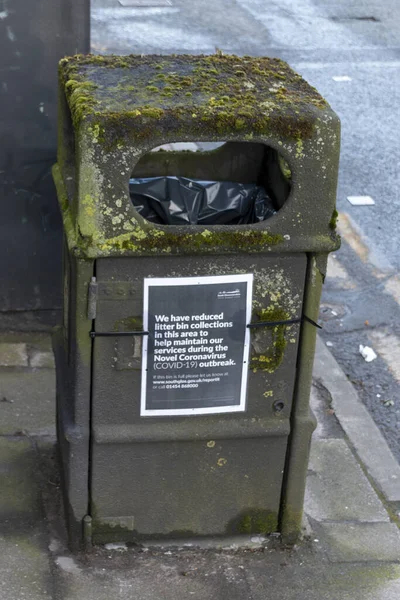 Bristol Abril 2020 Inglaterra Una Vista Cerca Papelera Pública Con —  Fotos de Stock