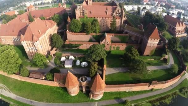 Kasteel van de Teutoonse Orde in Malbork, Polen. — Stockvideo