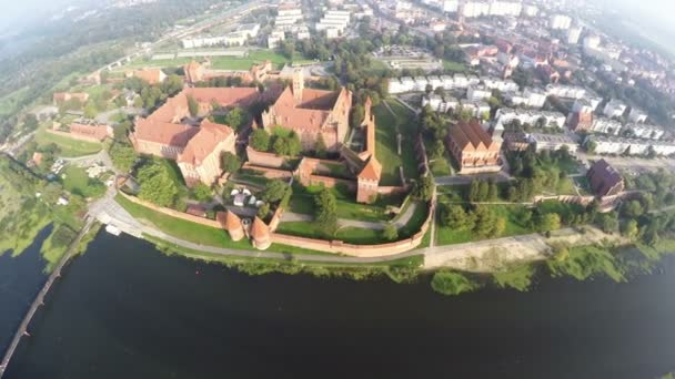 Schloss des Deutschen Ordens in Marienburg, Polen. — Stockvideo