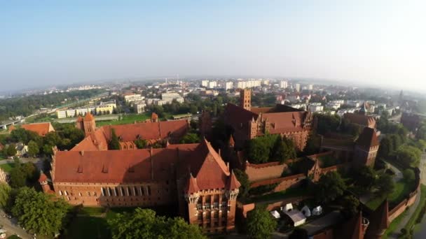 Schloss des Deutschen Ordens in Marienburg, Polen. — Stockvideo