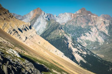 Gavarnie ile Cirque de Gavarnie görünümü geçmek o düşüyor.