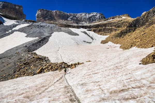 ローランドのギャップ、ピレネー山脈でガヴァルニー圏谷 — ストック写真