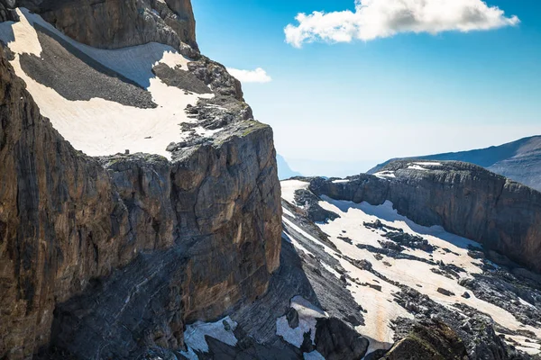 피레네 산맥의 아름 다운 풍경 — 스톡 사진