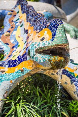 ünlü Gaudi kertenkele Park Guell, Barcelona, İspanya
