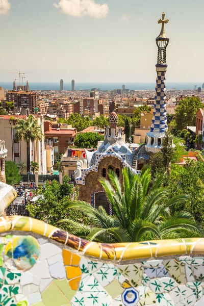 A híres park Güell, Barcelona, Spanyolország — Stock Fotó