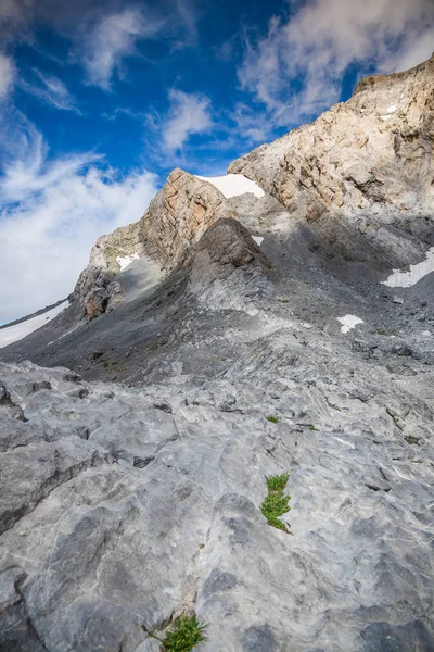 Monte Perdido no Parque Nacional de Ordesa, Huesca. Espanha . — Fotografia de Stock