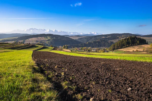 Tatrabergen i landsbygdens scen, Polen — Stockfoto