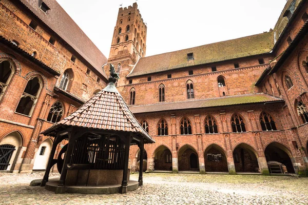 El castillo de Malbork en Polonia — Foto de Stock