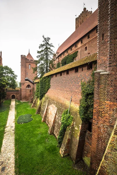 Den slottet Malbork i Polen — Stockfoto
