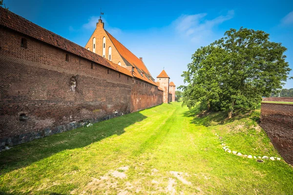 Castelo de Malbork na Polônia fortaleza medieval construída pelo Teutônico — Fotografia de Stock