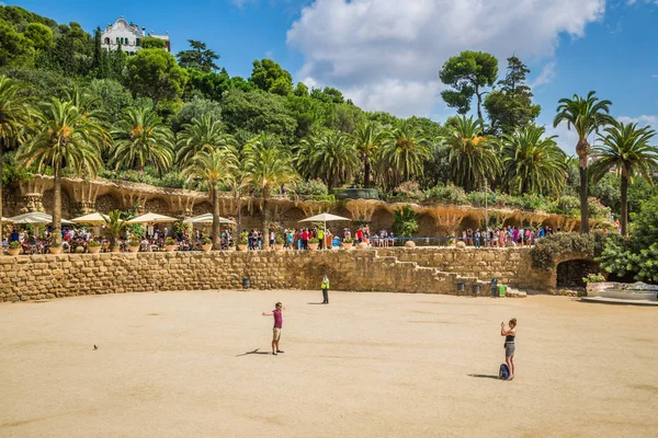 Hiszpania, Barcelona Sierpień 8, 2014:Park Guell w Barcelonie — Zdjęcie stockowe