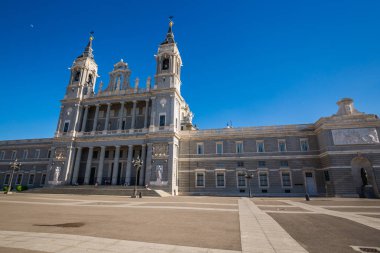 Santa Maria la Real de La Almudena Katedrali, Madrid