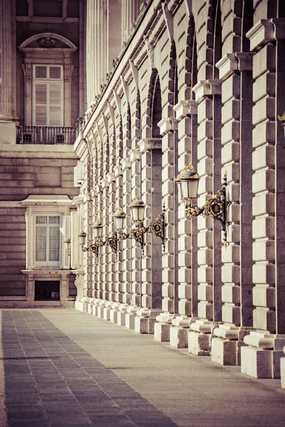 Palacio real - hiszpański pałac królewski w Madrycie — Zdjęcie stockowe