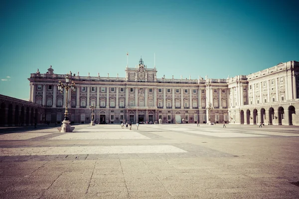 Королевский дворец Мадрида (Palacio Real de Madrid), официальная резиденция — стоковое фото