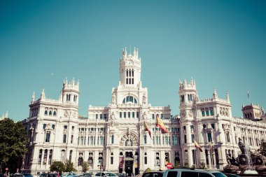 Madrid, İspanya-Mayıs 27,2015: Cibeles Sarayı ve Pla Çeşmede