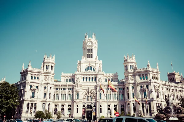 Madri, Espanha-27 de maio de 2015: Palácio Cibeles e fonte no Pla — Fotografia de Stock