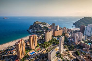 alicante İspanya Benidorm levante plaj havadan görünümü