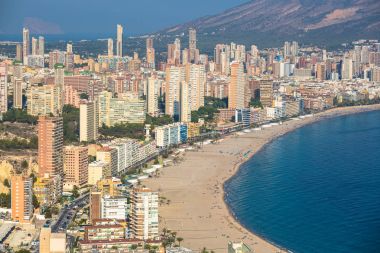 alicante İspanya Benidorm levante plaj havadan görünümü