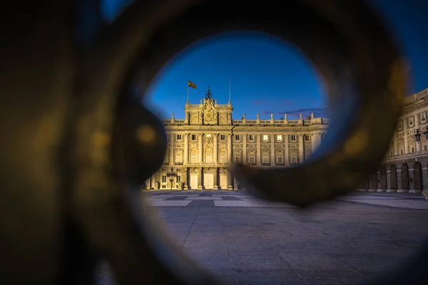 Kraliyet Sarayı, Madrid şehir ünlü anıt — Stok fotoğraf