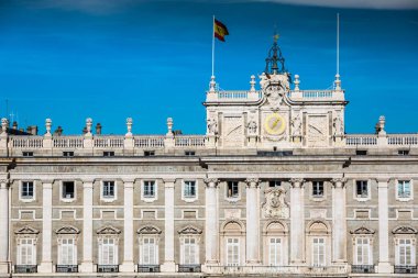 Royal Palace of Madrid İspanyolca resmi konutu olduğunu 