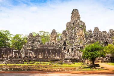 Angkor Thom Cambodia. Bayon khmer Tapınağı Angkor Wat historica üzerinde