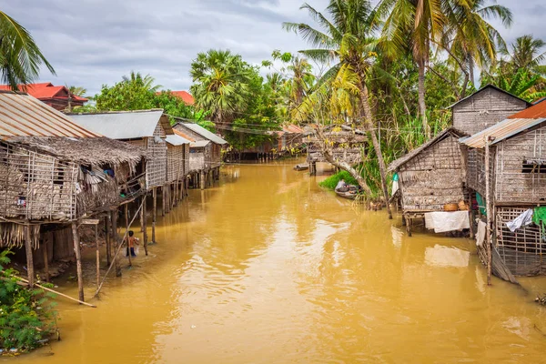 Typical House on the Tonle sap lake,Cambodia. — Stock Photo, Image