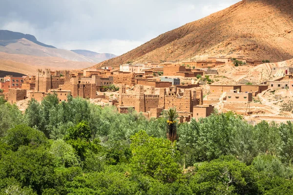 Stad in de vallei van de Dades, Marokko — Stockfoto