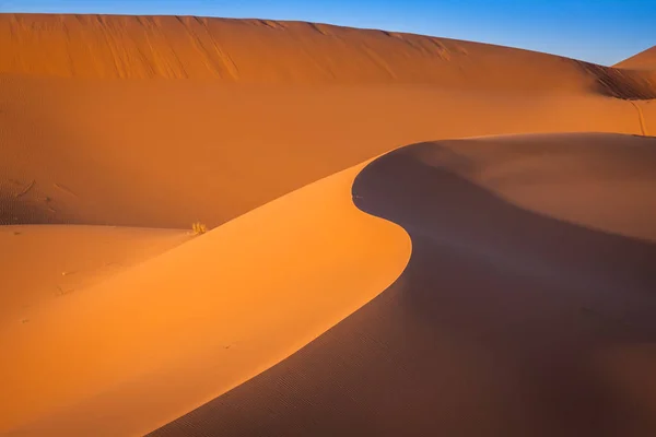 Dunas de areia no deserto do Saara, Merzouga, Marrocos — Fotografia de Stock